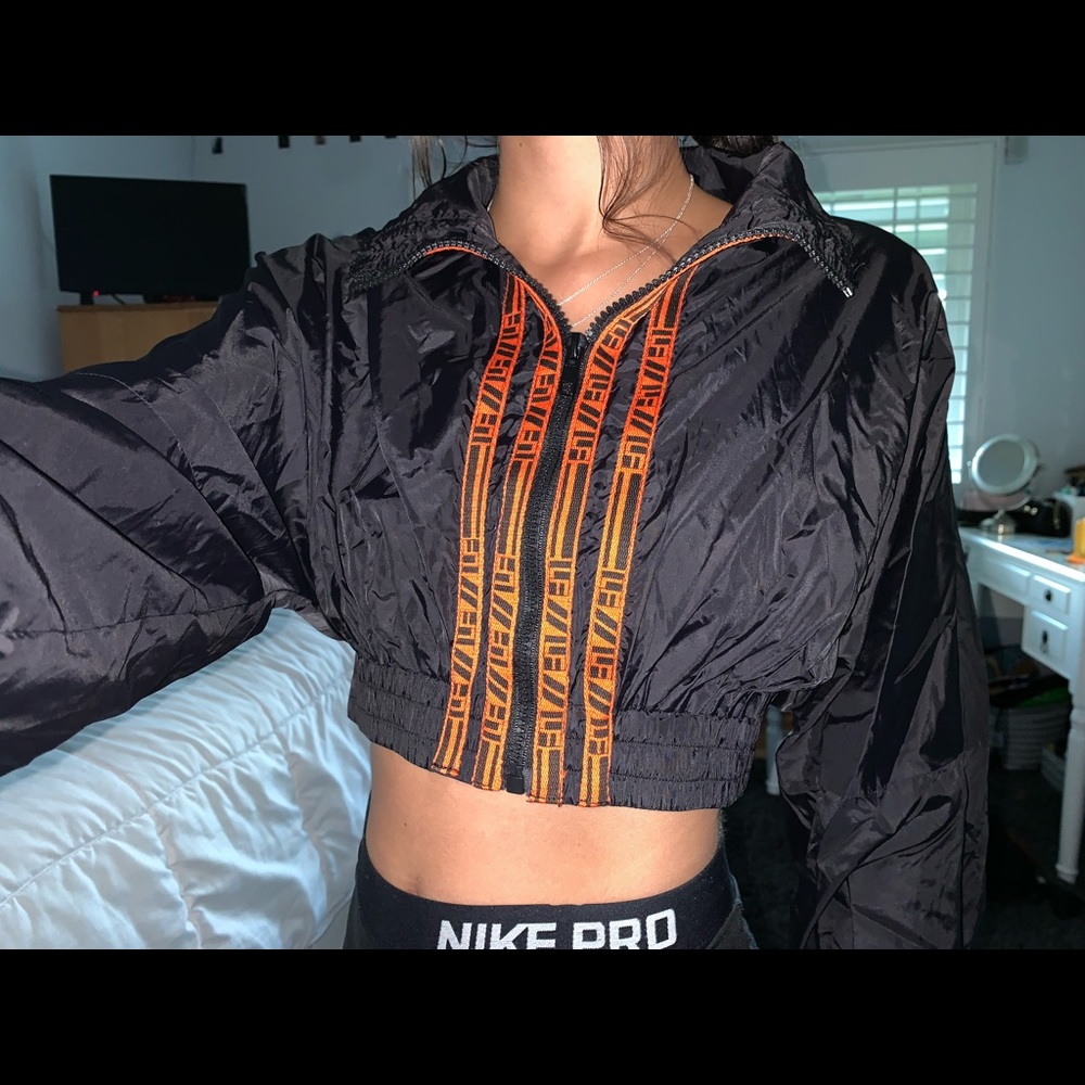 LF cropped zip-up jacket with orange detailing